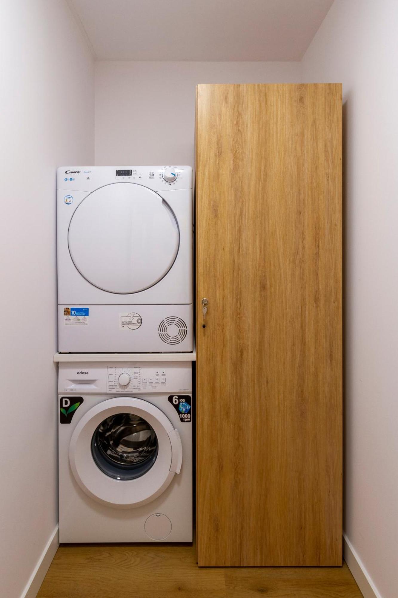 Urbanfive Apartamentos Ourense Centro エクステリア 写真